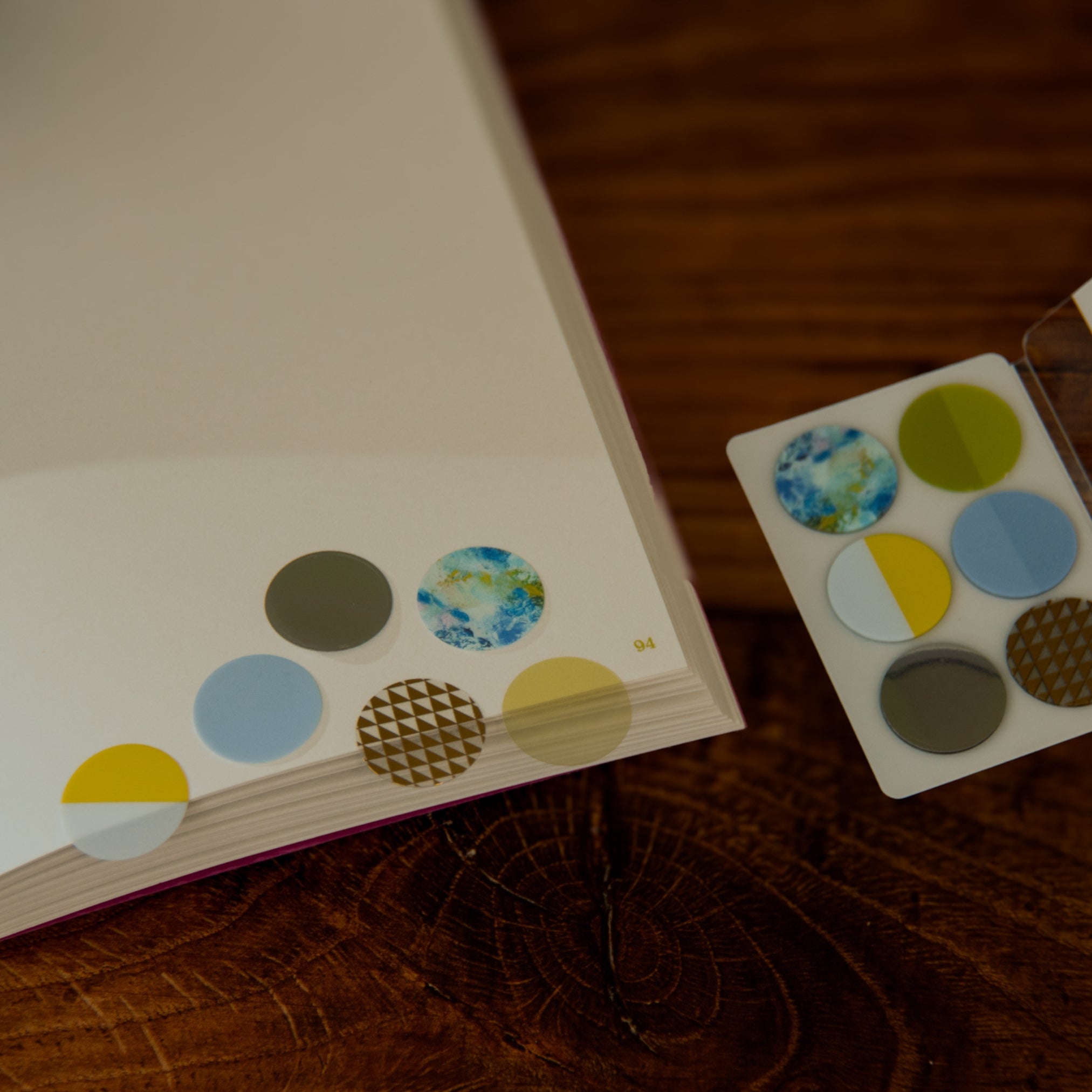 circle stickers for scrapbooks
