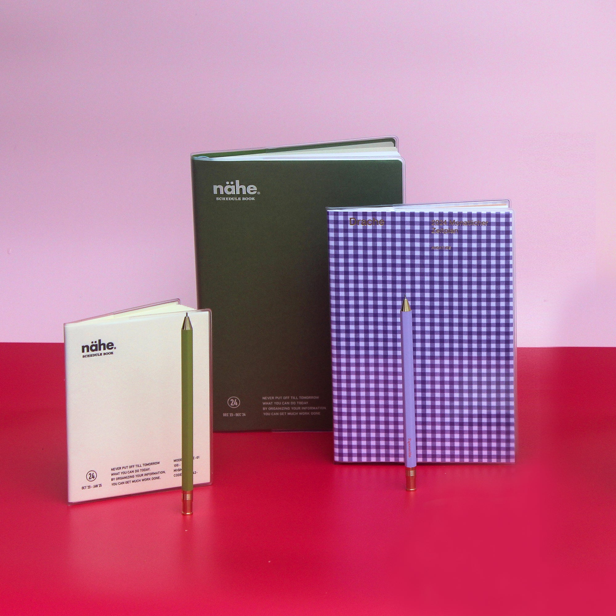 2024 black gingham weekly diary