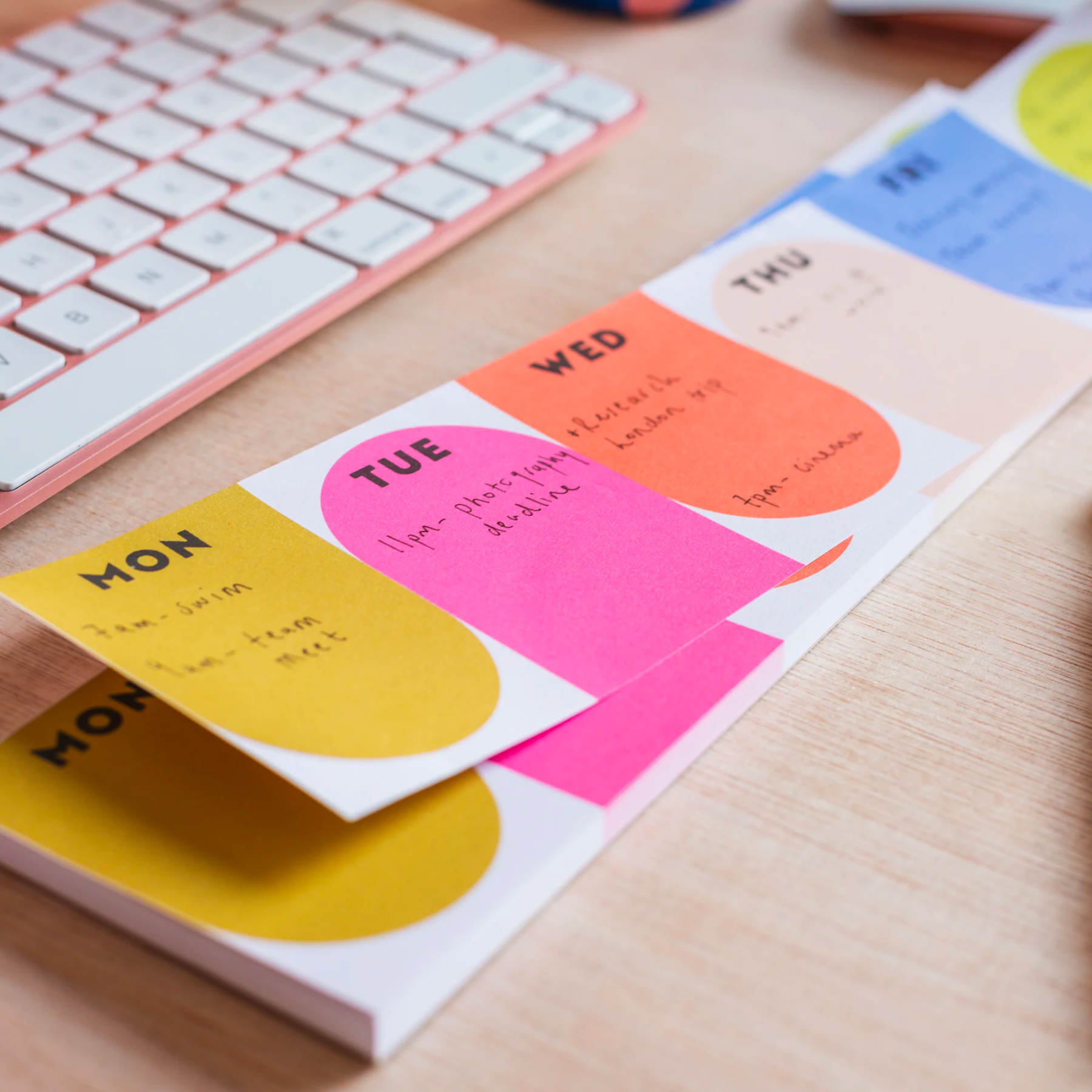 Weekly keyboard planner