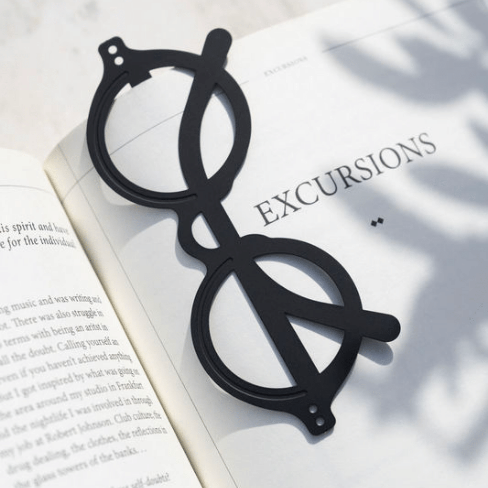 Glasses bookmark